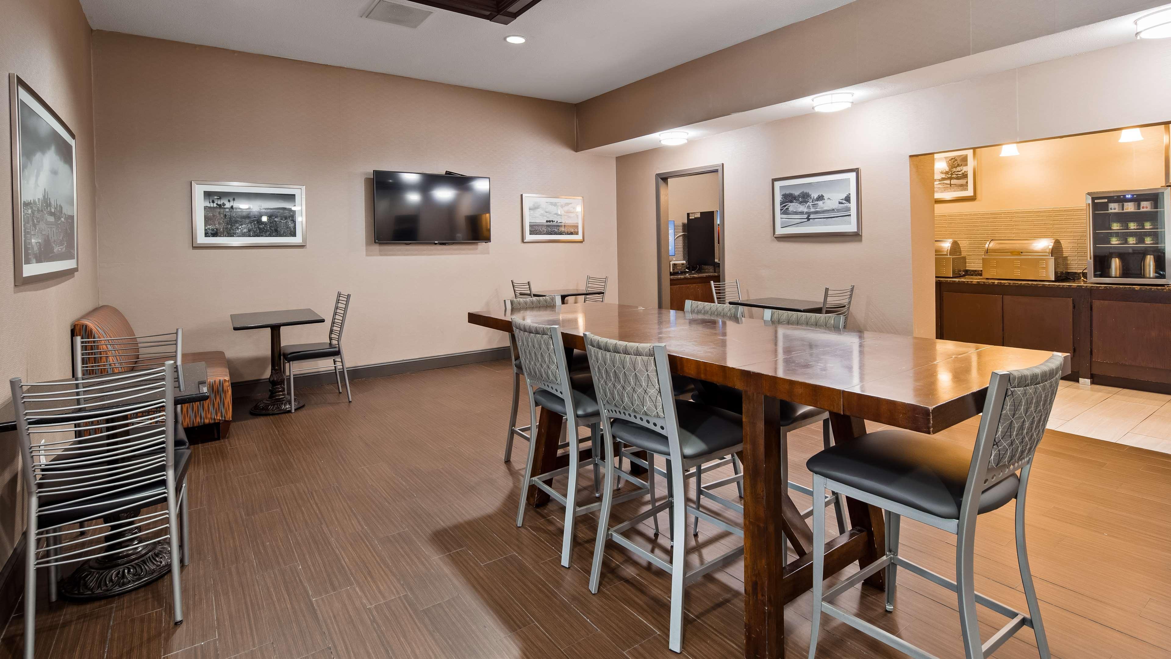 Hotel Western Hotel&suites 3*